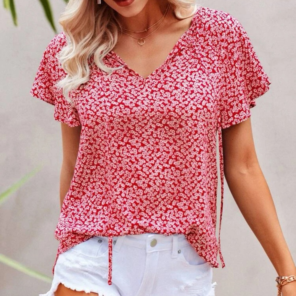Beautiful woman floral print butterfly 🦋 blouse